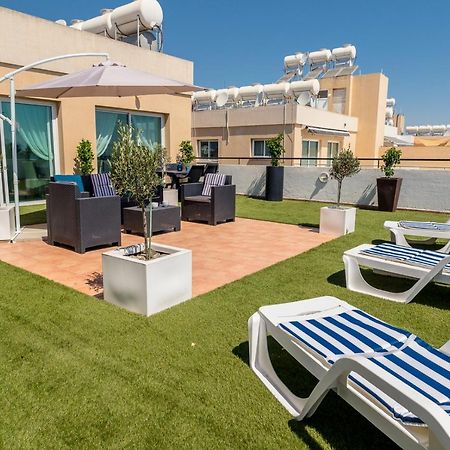 ラルナカMakenzy Seaview Penthouseアパートメント エクステリア 写真