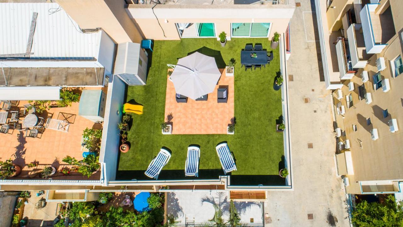 ラルナカMakenzy Seaview Penthouseアパートメント エクステリア 写真